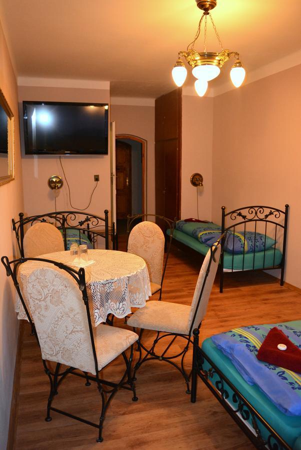 Hotel Posta Дечин Экстерьер фото