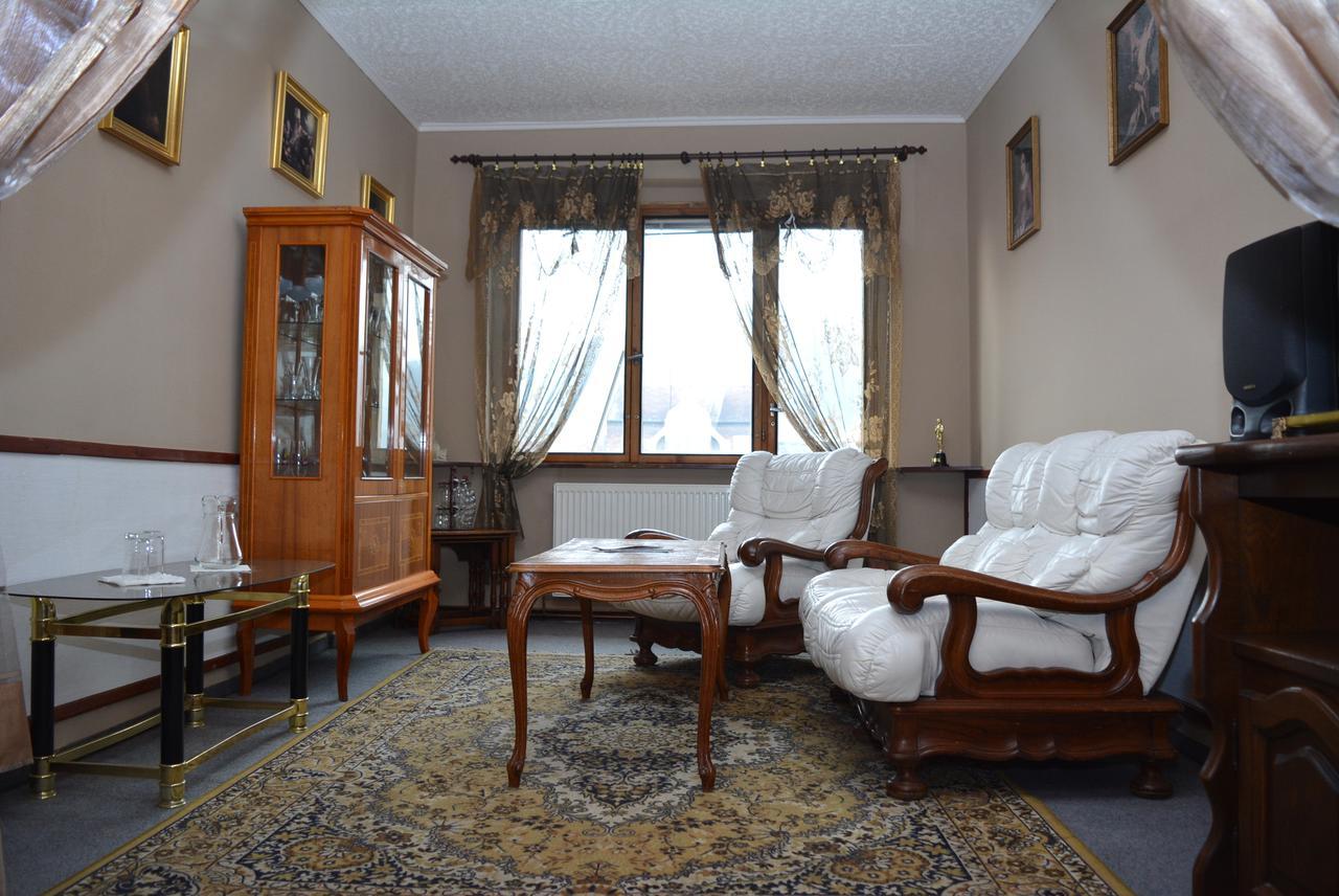 Hotel Posta Дечин Экстерьер фото